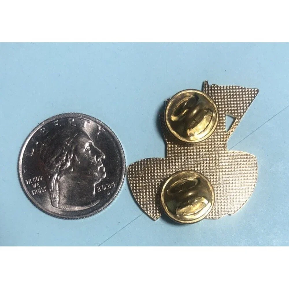 911 Twin Towers w/ N.Y.P.D./ N.Y.C.O./N.Y.P.O.w/FLAG Remembrance Pin
